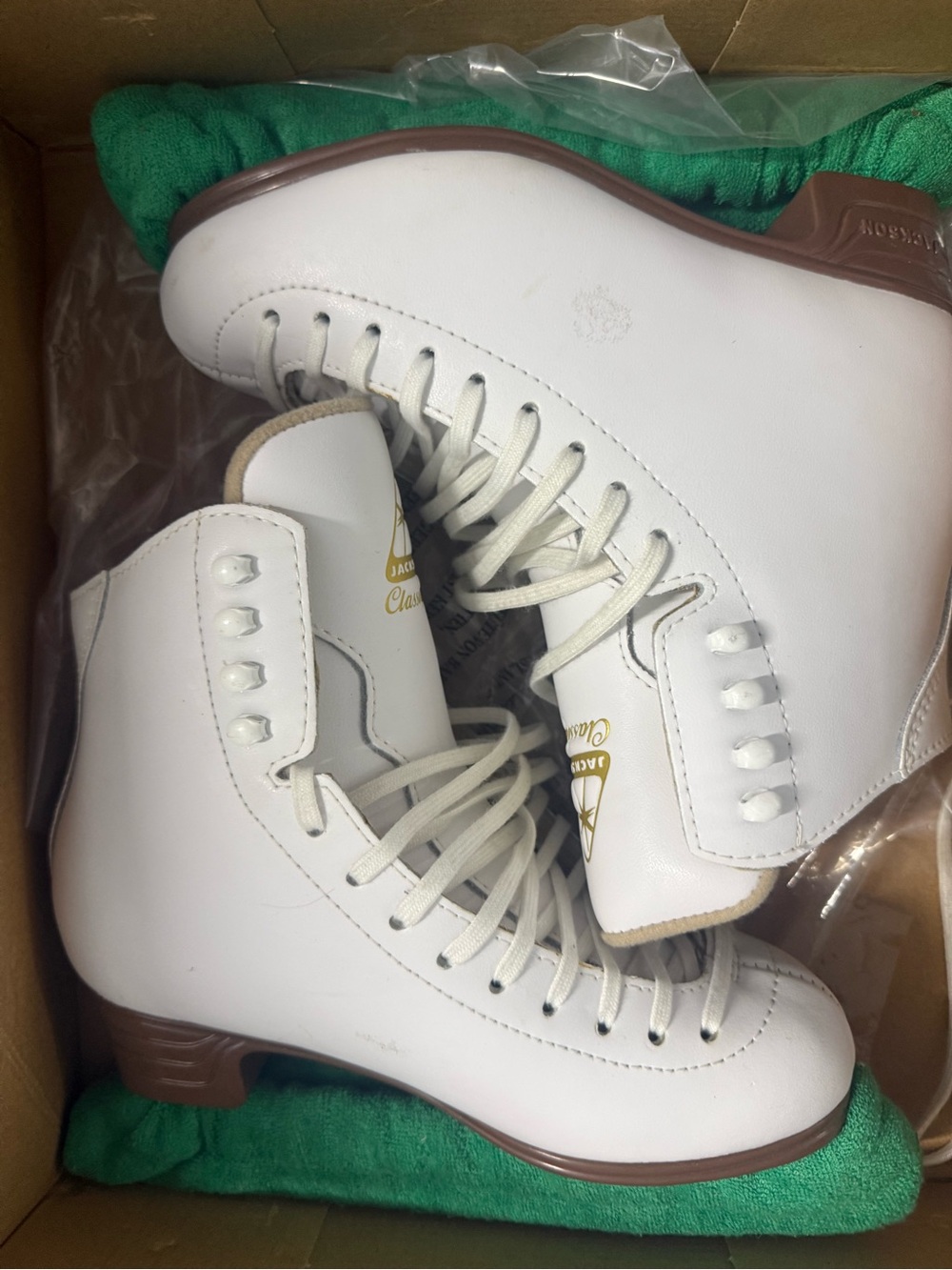 Classic White Leather Women's Ice Skate Boots